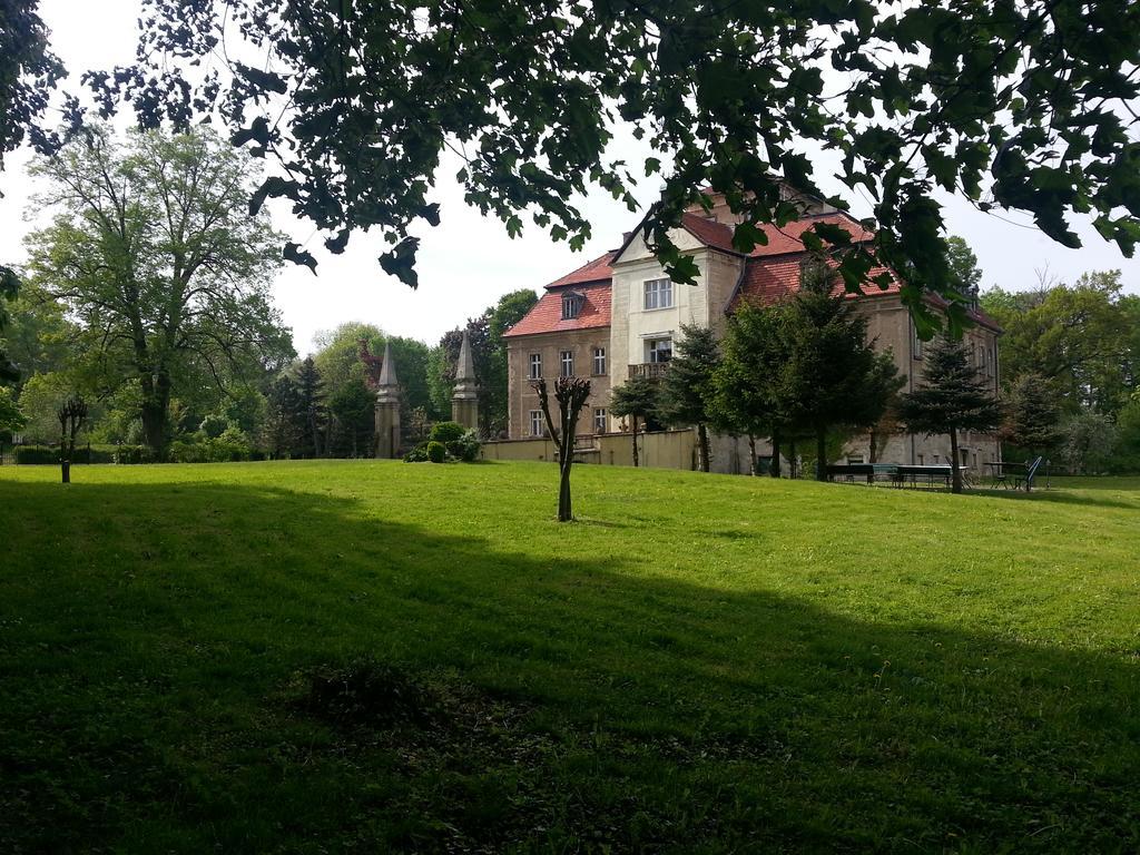 Palac Jastrowiec Villa Exterior photo